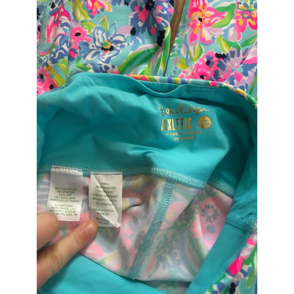 Lilly Pulitzer Luxletic Weekender Leggings in Amalfi Blue Alligator Isle XS NWOT - Picture 3 of 9